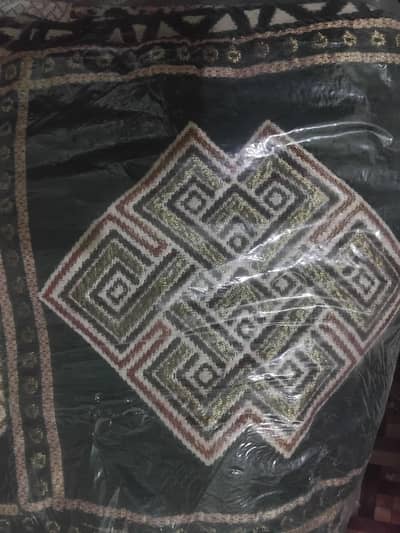 Welvet Bed sheet with two pillow covers and one cusion