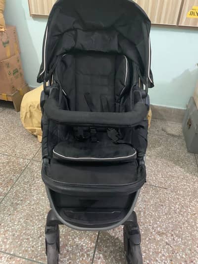 Baby Carey chair only 2 month use condition ten by ten  made in uk