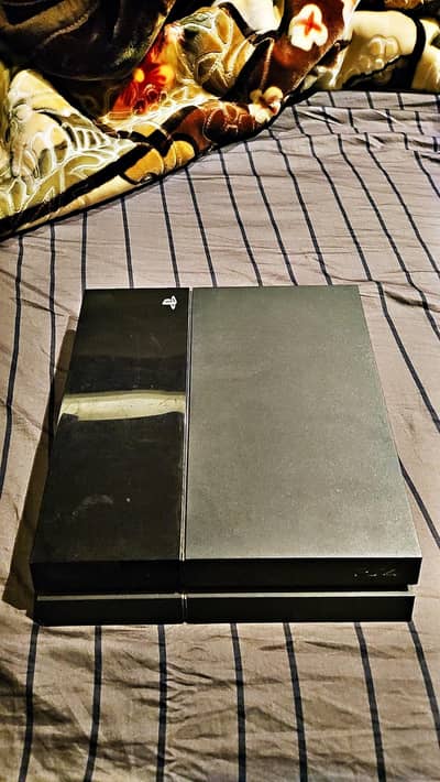 Playstation PS4 1 Terabyte Edition. 2 contollers.