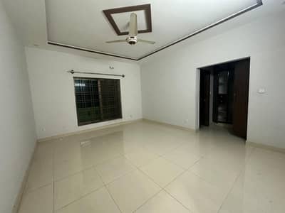 1 Kanal Design House For Rent