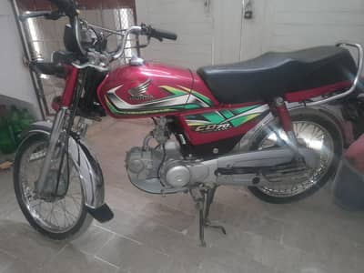 Honda CD 70 cc urgent for sale contact WhatsApp,,03278290860