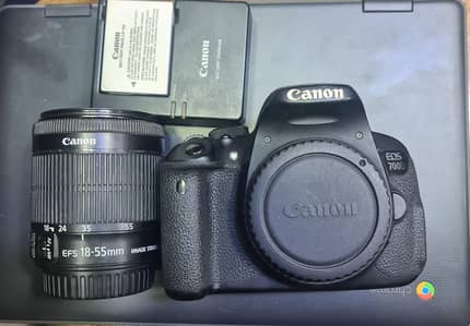 DSLR CANON 700D WITH 18-55 LENSE COMPLETE ACCESORIES