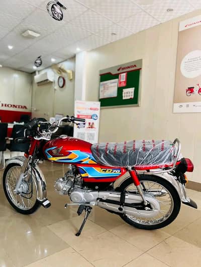 Honda CD 70  Almost new lush condition  showroom conditio