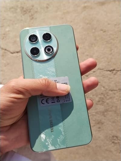 Tecno Spark 30 Pro 8/128 GB 10/10 Full Box VIP green clur
