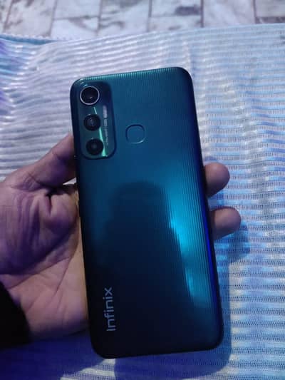 infinix hot 11 4/64  full ok set hai koi masla nahi best for use