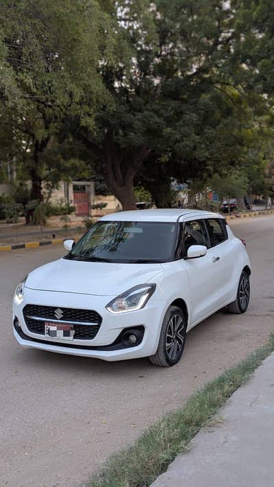 Suzuki Swift GLX 2023