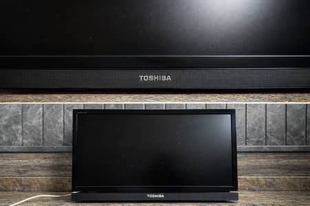 TOSHIBA (25 inches)  LED
