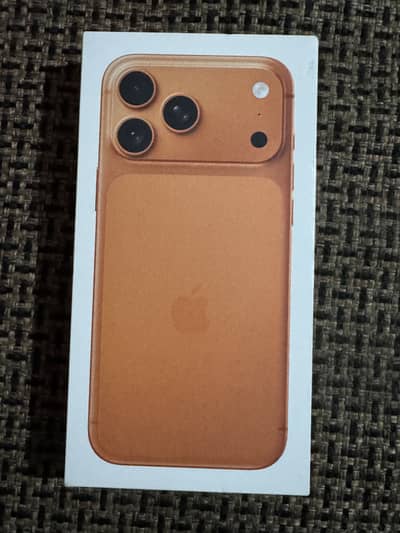 iPhone 17 pro max box pack