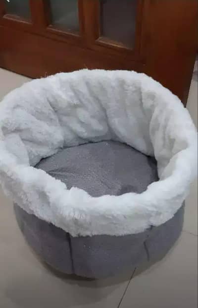 pet beds and houses
