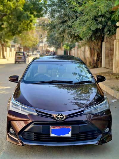 Toyota Corolla Altis Grande (0333-9209299)