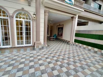 10 Marla Brand New Luxury Spanish Style Super hot location All Original Picture attached With Direct Owner Meeting For Sale in PIA Society Lahore