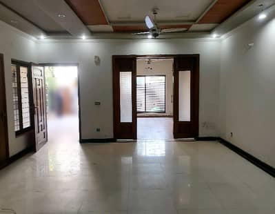 10 Marla House Is Available For sale