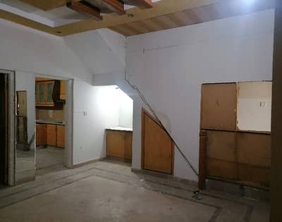 Get An Attractive House In Johar Town Under Rs. 39000000