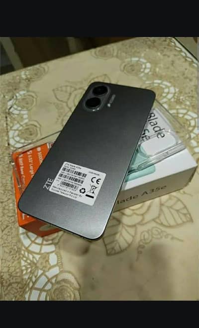 ZTE blade A35e 2+4ram rom 64 android version 14 with box and all acc