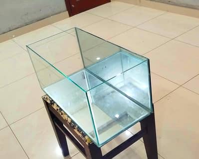 Fish aquarium glass