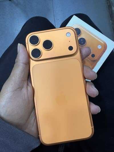 17 Pro Max 256gb Non PTA Just 5 cycle count with box complete sim time