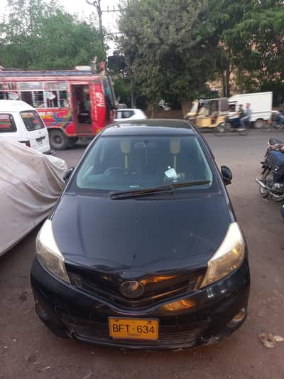 toyota vitz 12/16