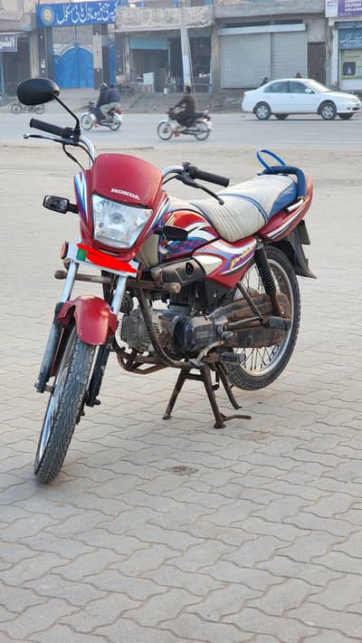 Honda Pridor 2015 In sargodha