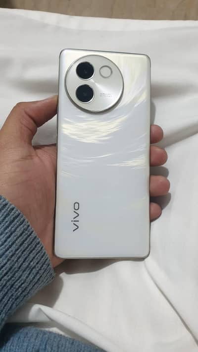 Vivo V30e