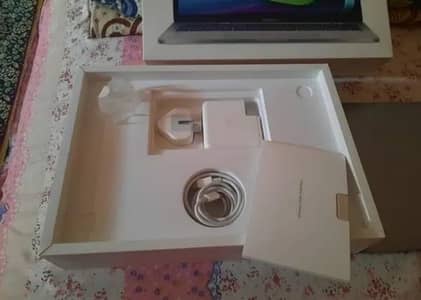 MacBook Pro Core i7 – Budget Option