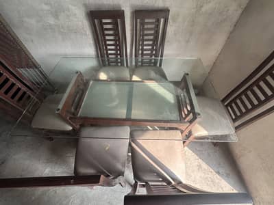 Dining table with 6 chairs. Chinioti lakri