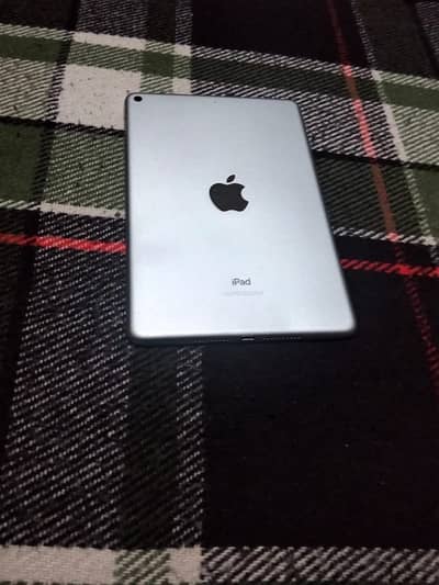 i Pad Mini5 Whatsapp 03242390393 10by 10 Condition