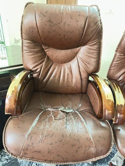 Executive Office Chairs Heavy & Comfortable