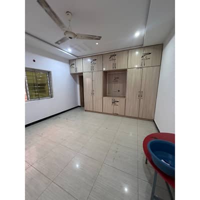 TEN MARLA FIRST FLOOR AVAILABLE FOR RENT IN WAPDA TOWN