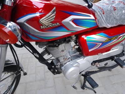 Honda 125 Hyderabad number 22 model