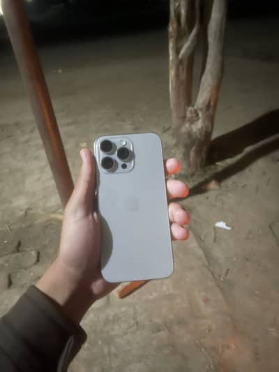 I phone 15 pro max 87 battery lla model jv all ok water pack