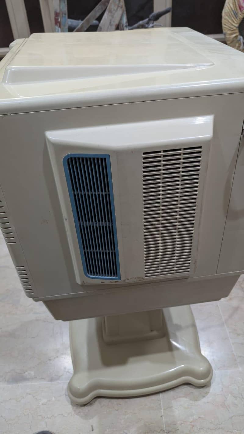 Room cooler 1