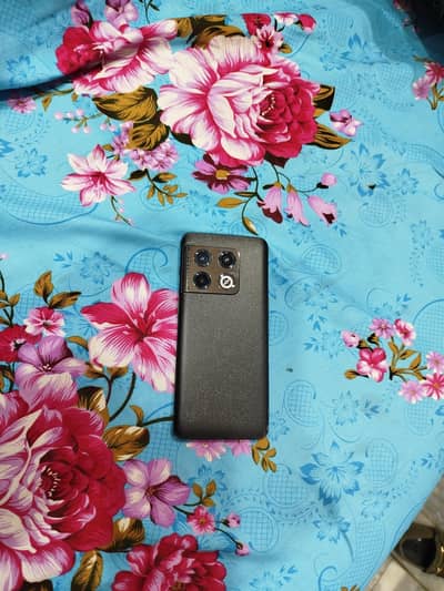 OnePlus 10 pro  {Exchange possible}