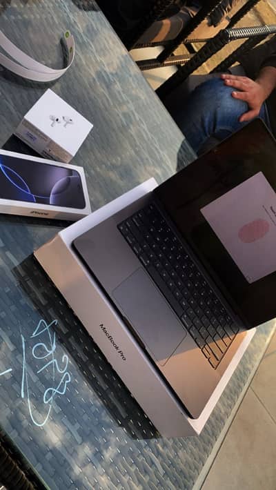 MacBook Pro M4 14inch