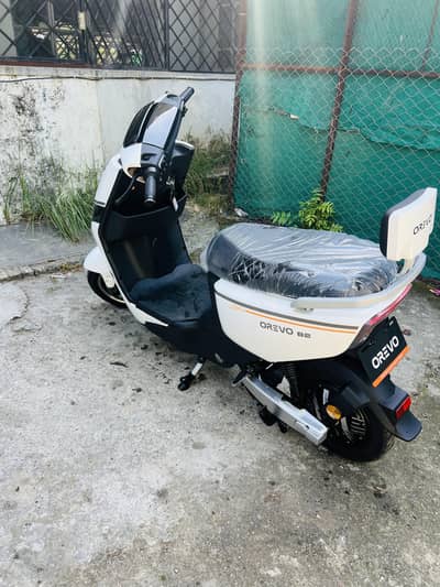 OREVO B2 Electric Scooty