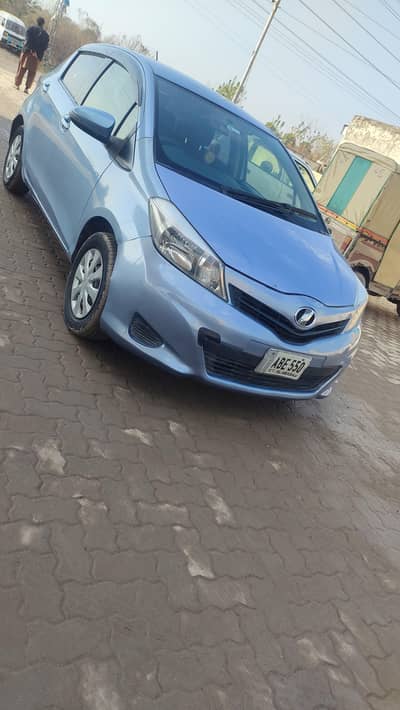 Toyota vitz 2013 model   import in 2016