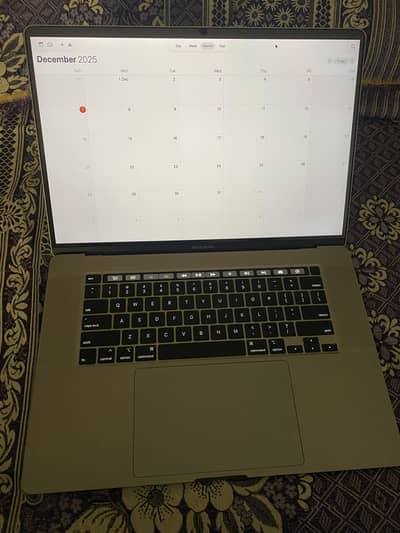 Macbook Pro 2019 i7 16GB 512GB