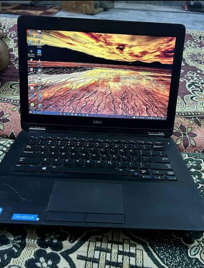 Dell Latitude E7270