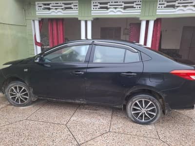 Toyota Yaris ATIV 1.3 MT