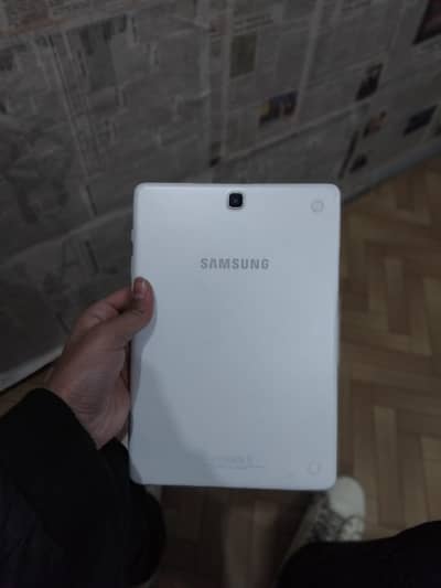 Samsung Galaxy Tab A SM-T555 - JUST LIKE NEW