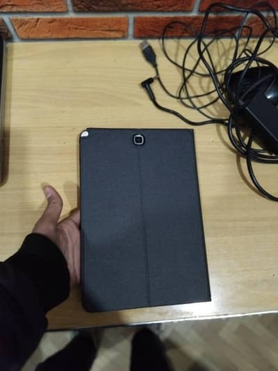 Samsung Galaxy Tab A SM-T555 - JUST LIKE NEW