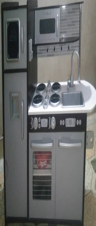 TOY KITCHEN SET