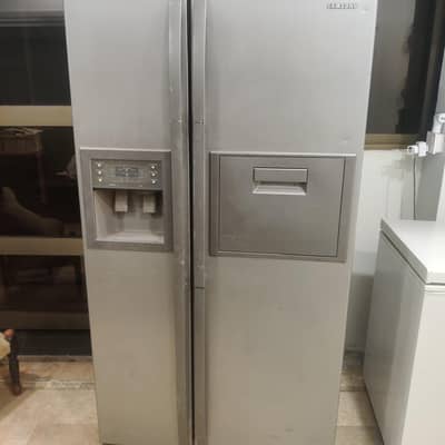 Samsung side by side refrigerator fridge freezer