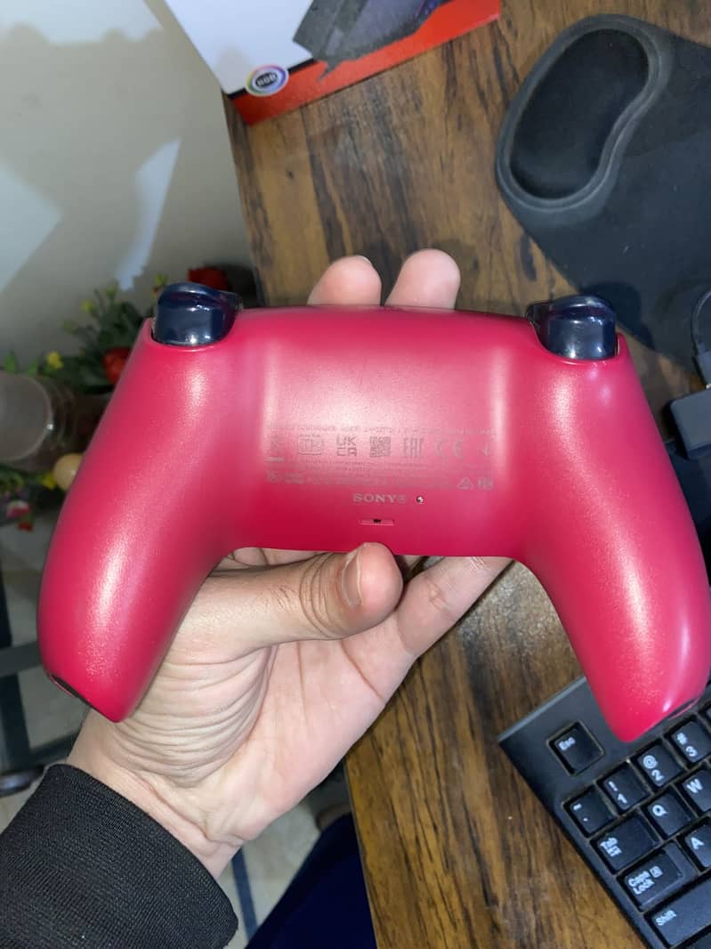 2 PS5 Controllers (READ DESCRIPTION] 1