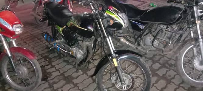 Honda 125 Deluxe 2013 (black color)