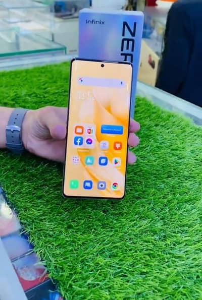 Infinix Zero 30 16 Ram 256 GB Momery Full box 03326744685