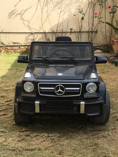 Mercedes G63 AMG kids car- brand new batteries installed