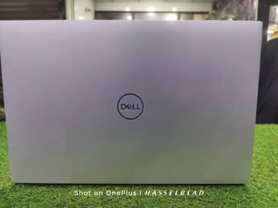 Dell XPS 9710 core i7 11th gen