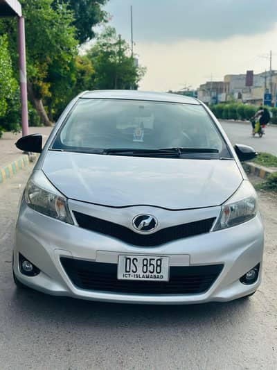 Toyoto Vitz 11/15