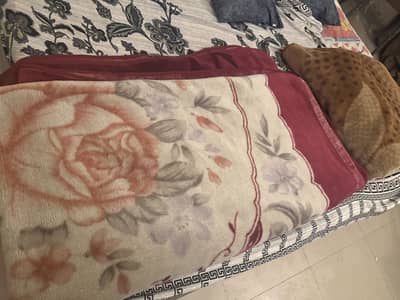 Blanket doubl bed size in  gud condition