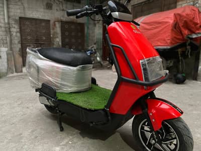 okla onyx electric scooty brand new. .